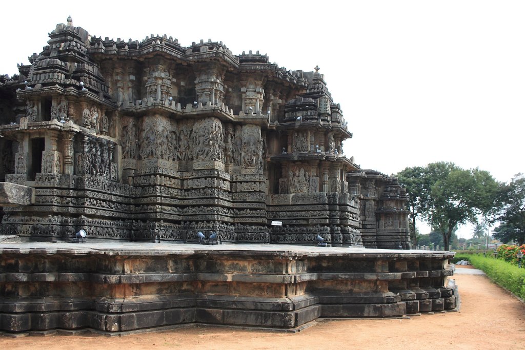 12-Hoysaleswara temple.jpg - Hoysaleswara temple
